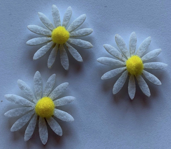 Wunderschöne Filz-Deko-Blume Margerite weiss